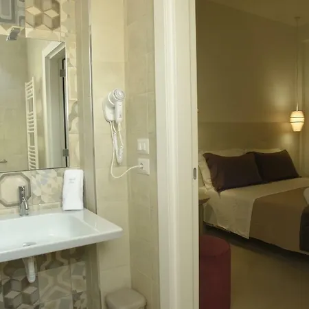 Rose Bed & Breakfast 4*