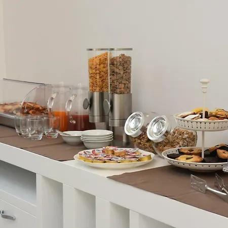 Rose Bed and Breakfast 4*